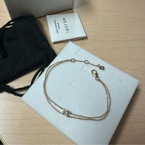 Mejuri Round Topaz Bracelet